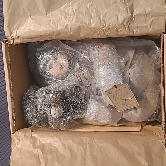 Boyds Yesterdays Child Jean & Nutmeg The Bakers Doll 4919 - Picture 5 of 8